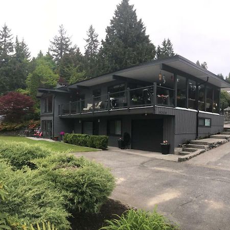 Gone Coastal Hotel Sechelt Exterior photo